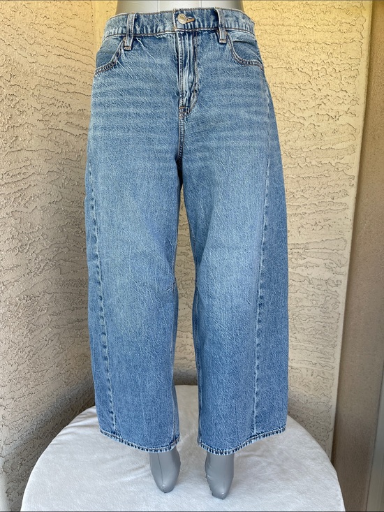 American Eagle Outfitters Denim - American Eagle Dreamy Drape Barrel leg 4 short